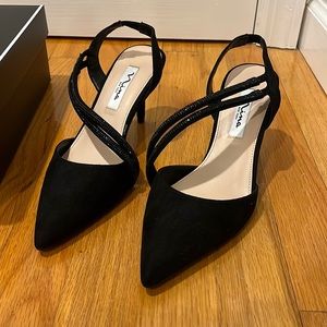 Never worn!! Nina New York, Size 7.5, black glam suede heels!!